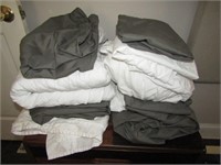 1 Queen Comforter, Sheet Set & 2 Pillow Shams