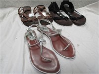3 Pairs Of Flats. Size 7. Shows Wear