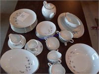 8 pcs. Creative China set, cups & saucers