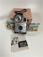 Imperial Lark vintage flash camera