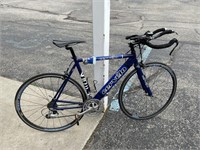 Cervelo 1 Road Bike with T2+ handle bars. Very
