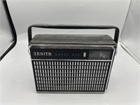 Vintage zenith royal 645 radio