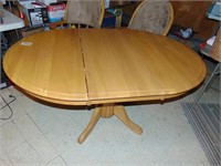 Quality Blonde Oak Dining Table w/matching chairs