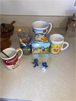 Smurf glasses, figurines and misc
