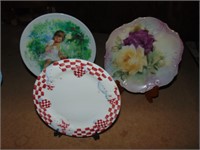 flat decorator plates and stands
