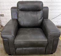 Leather Electric Recliner, in new condition. 42"