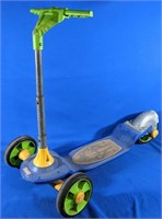 Fisher Price 3-Wheeled Scooter 28" x 26"H