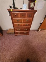 BROYHILL 5 DRAWER DRESSER