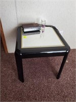 MIRRORED TOP END TABLE