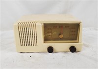 1950 General Electric Tube Radio Model 400