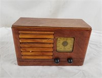 Vintage Emerson Small Tube Radio, Wood Case
