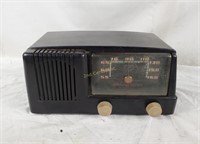 1952 General Electric Tube Radio Model 412
