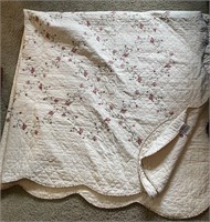 KING QUILT w/FLOWERS