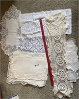 LACE RUNNERS, PLACEMAT & DOILIES