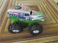 Small Grave Digger  Monster Truck