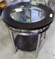 Contemporary round glass top side table 24” x 24”