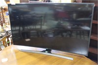Samsung 55” curved tv with remote