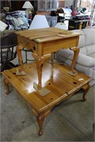 Broyhill Oak coffee table and single drawer end