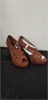 Simply vera wang size 7 heels