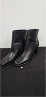 Markon size 7.5 women's boots