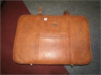 World Traveler Suit Case