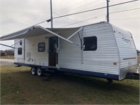 2004 30’ Fleetwood Pioneer Travel Trailer