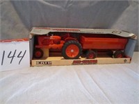 ERTL Allis Chalmers tractor wagon set, 1:16 w/box