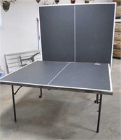 Folding Ping-Pong table, some corner "cracking"