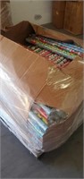 Lot of 2 pallets of wrapping paper, Xmas boxes