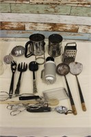 Miscellaneous Kitchen Tool Utensil Lot