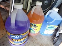 3 jugs window washer fluid