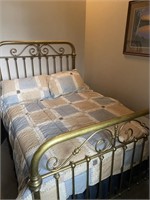 Full set bedding (Size: double bed)