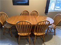 3/4" Oak dining table- 6 chairs, double pedestals