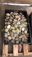 Medium tub Mexican beach pebbles
