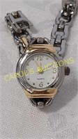 Ladies quartz gold and silver watch