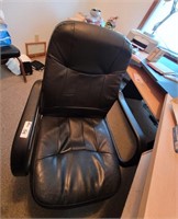 Black desk chair