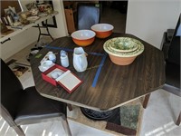 48" Octagon Kitchen Table, 3 Chairs, 25x45" Area