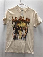 GILDAN MENS GRAPHIC TEE SIZE SMALL