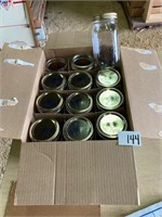 12 Wide Mouth Quart Jars with 10 Lids and Rings