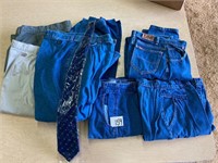 Assorted Lee Jeans