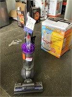 Dyson slimball animal vacuum. Tested and works.