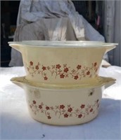 Vintage Pyrex with Flowered Print. With Lids