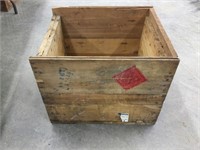 Wood shipping crate 17x18x21”