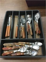 Wood handle silverware with organizer