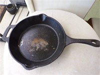Cast Iron Skillet Unsigned 12"