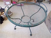 Wrought Iron Patio Side Table 25.5"Rd