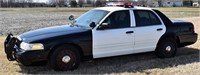 2003 Ford Crown Victoria police car,