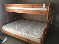 Queen / Twin Bunk Bed Set W/ Bedding