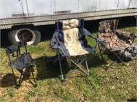 (3) Folding Chairs & Camo  Blind Material