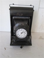 VINTAGE CAMERA CLOCK